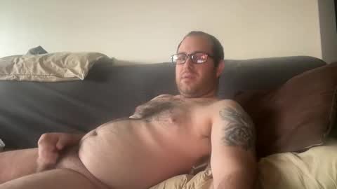 Snapshot of ij1321 chatting on 06/01/26, 12:23 LonelyDad online show from 06/01/26, 12:23