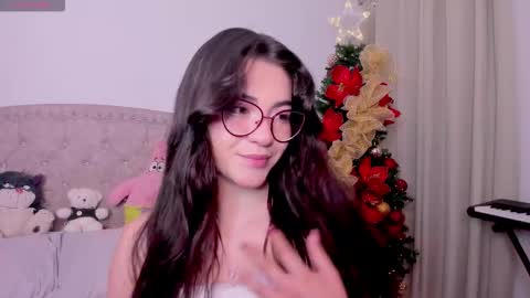 Snapshot of iki_mei chatting on 11/24/25, 01:33 Maria online show from 11/24/25, 01:33