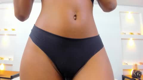 Snapshot of ikia_lopez chatting on 11/22/25, 05:12 ikia lopez online show from 11/22/25, 05:12