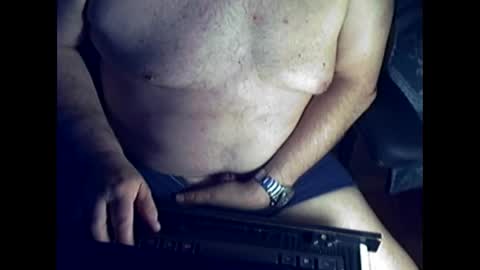 ikissuuuu online show from 10/15/25, 03:01