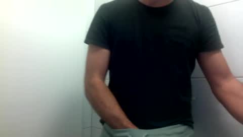 Snapshot of ilcaponero chatting on 04/26/26, 09:45 ilcaponero online show from 04/26/26, 09:45
