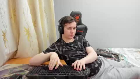 Snapshot of iliaskrislove chatting on 06/11/26, 10:08 iliaskris online show from 06/11/26, 10:08