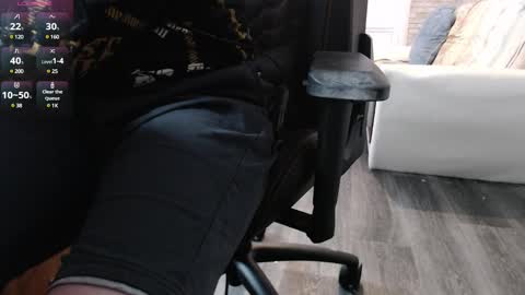Snapshot of iliaskrisloveee chatting on 02/27/25, 01:28 lord online show from 02/27/25, 01:28