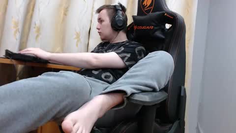 Snapshot of iliaskrisloveee chatting on 11/20/25, 02:01 lord online show from 11/20/25, 02:01