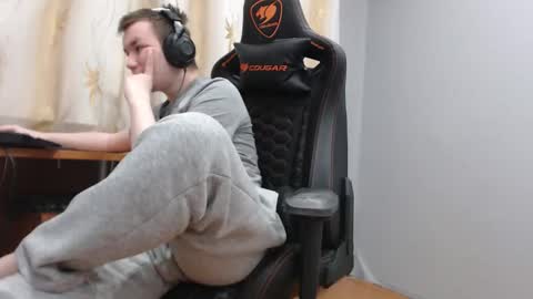 Snapshot of iliaskrisloveee chatting on 11/26/25, 08:21 lord online show from 11/26/25, 08:21