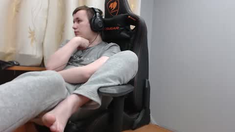 Snapshot of iliaskrisloveee chatting on 11/29/25, 01:25 lord online show from 11/29/25, 01:25