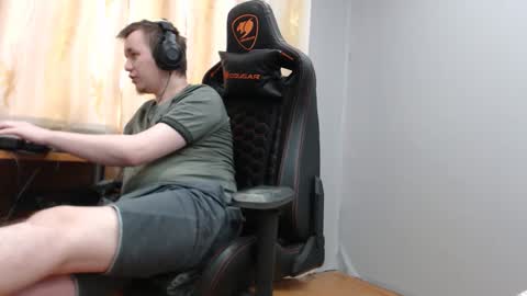 Snapshot of iliaskrisloveee chatting on 12/05/25, 07:06 lord online show from 12/05/25, 07:06