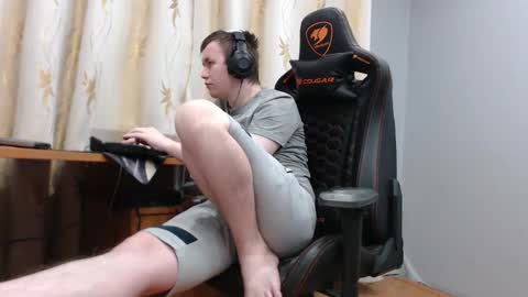 Snapshot of iliaskrisloveee chatting on 12/16/25, 03:22 lord online show from 12/16/25, 03:22