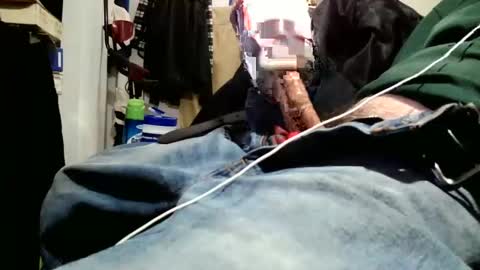 Snapshot of iliketofuck1975 chatting on 11/18/25, 02:06 iliketofuck1975 online show from 11/18/25, 02:06