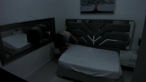 ILY   online show from 11/02/25, 11:45