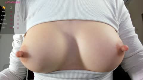 Snapshot of illegal_lorry chatting on 01/12/25, 05:24 illegal_lorry online show from 01/12/25, 05:24
