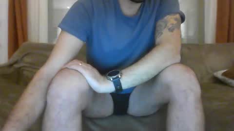 Snapshot of illela1387 chatting on 12/23/25, 06:11 illela1387 online show from 12/23/25, 06:11