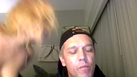 Snapshot of illuminatiheadspace1 chatting on 12/17/25, 05:13 illuminatiheadspace1 online show from 12/17/25, 05:13