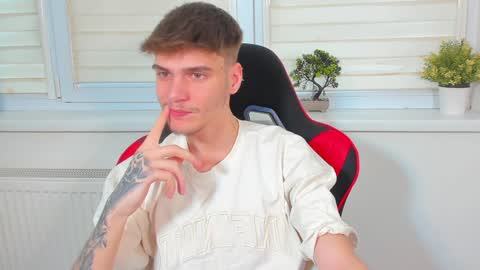 Snapshot of illusions888 chatting on 12/12/24, 01:06 D-Illusion online show from 12/12/24, 01:06