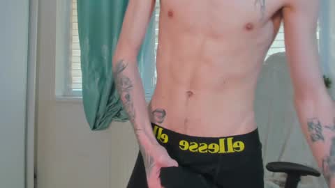 Snapshot of illusions888 chatting on 02/07/25, 11:45 D-Illusion online show from 02/07/25, 11:45