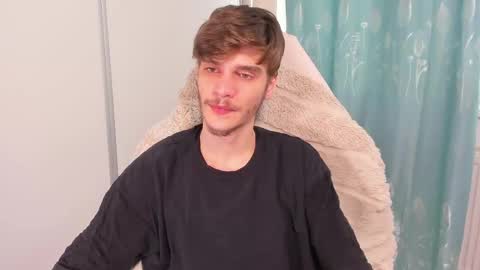 Snapshot of illusions888 chatting on 02/21/25, 10:07 D-Illusion online show from 02/21/25, 10:07