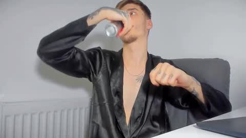 D-Illusion online show from 11/18/25, 11:47