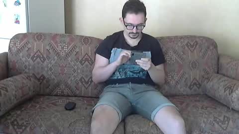 ilovecuteguy79 online show from 04/22/26, 06:27