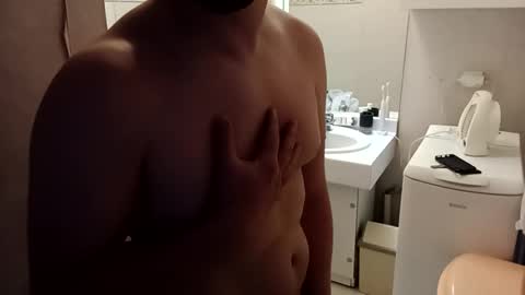 ilovecuteguy79 online show from 05/18/26, 08:31