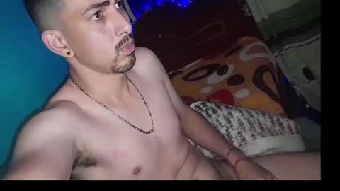 Snapshot of iloveman24 chatting on 01/17/25, 06:04 AARON online show from 01/17/25, 06:04