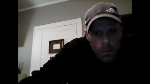 Snapshot of ilovesquirterz1 chatting on 01/19/25, 04:44 Ilovesquirterz1 online show from 01/19/25, 04:44