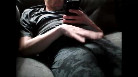 Snapshot of ilovesquirterz1 chatting on 01/25/25, 04:57 Ilovesquirterz1 online show from 01/25/25, 04:57