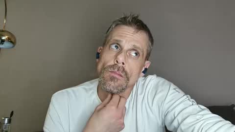 Snapshot of ilovesquirterz1 chatting on 03/10/25, 07:53 Ilovesquirterz1 online show from 03/10/25, 07:53