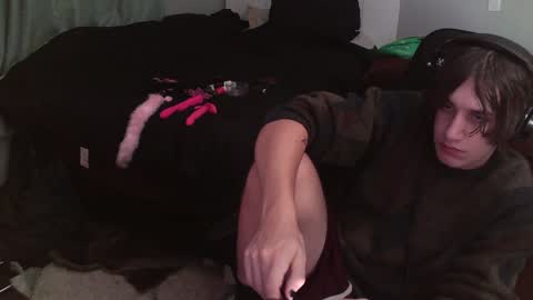 Snapshot of iluvurgirl chatting on 12/05/24, 08:44 luna online show from 12/05/24, 08:44