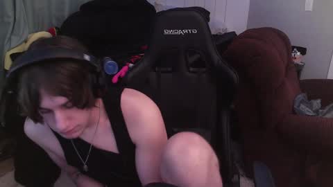 Snapshot of iluvurgirl chatting on 12/08/24, 10:08 luna online show from 12/08/24, 10:08