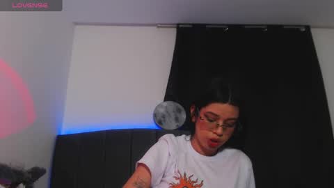 Snapshot of ily_bea chatting on 01/15/25, 04:15 Ily Bea online show from 01/15/25, 04:15