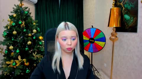 Roxy online show from 12/28/24, 02:22