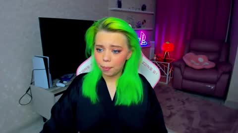 Roxy online show from 10/14/25, 07:03