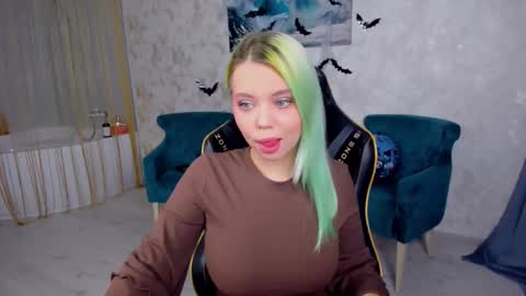 Roxy online show from 11/04/25, 06:40