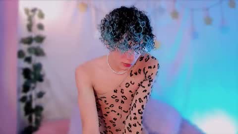 Alejo independent model   online show from 10/04/25, 01:58