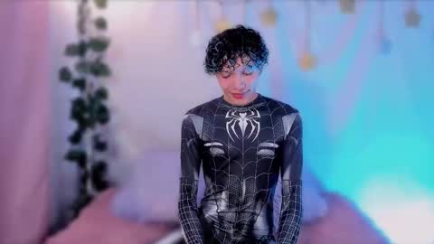 Alejo independent model   online show from 10/16/25, 02:56