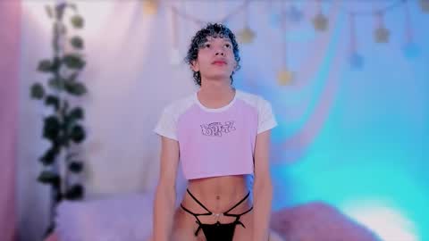 Alejo independent model   online show from 10/19/25, 02:23