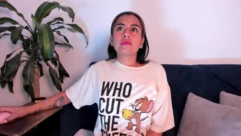 Snapshot of im_amber_ chatting on 10/23/25, 02:05 amber online show from 10/23/25, 02:05