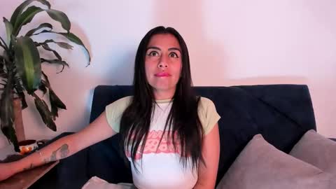 Snapshot of im_amber_ chatting on 10/27/25, 01:26 amber online show from 10/27/25, 01:26