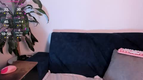 Snapshot of im_amber_ chatting on 10/30/25, 02:07 amber online show from 10/30/25, 02:07