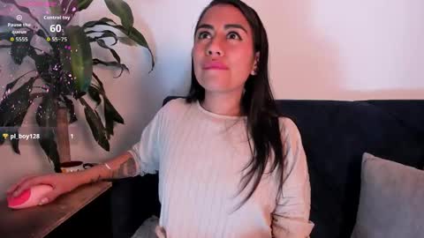 Snapshot of im_amber_ chatting on 11/11/25, 02:17 amber online show from 11/11/25, 02:17