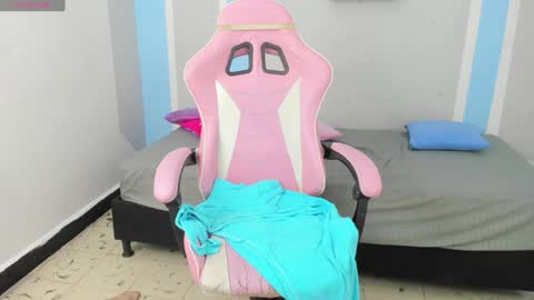 Angela online show from 01/13/25, 09:19