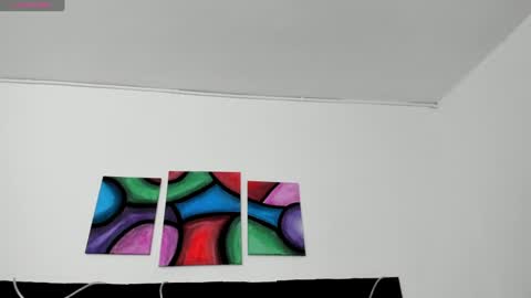 Angela online show from 02/05/25, 08:11