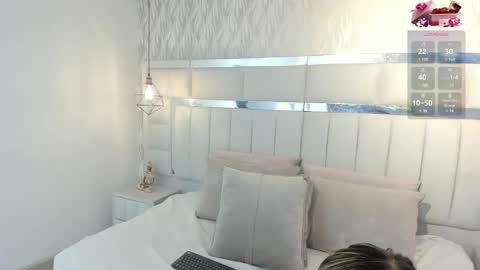 Snapshot of im_dalhia chatting on 03/12/25, 02:41 DAHLIA online show from 03/12/25, 02:41