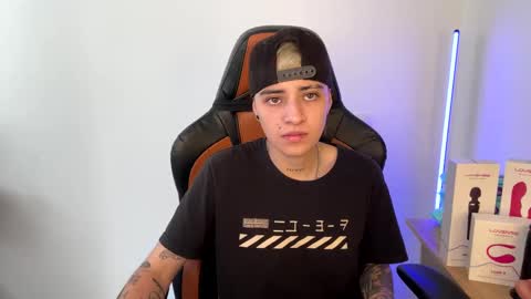 Laia online show from 02/08/25, 01:11