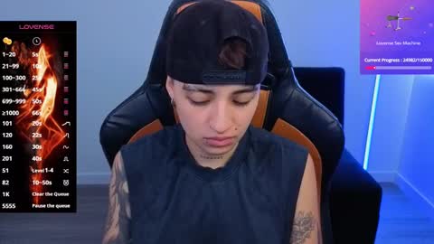 Laia online show from 09/17/25, 02:19