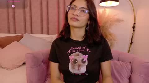 Snapshot of im_lily_ chatting on 06/25/26, 01:48 Lilyy online show from 06/25/26, 01:48