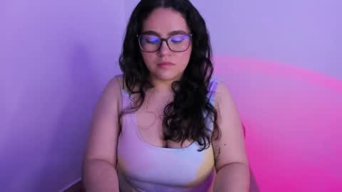 mei mei uwu online show from 10/13/25, 10:32