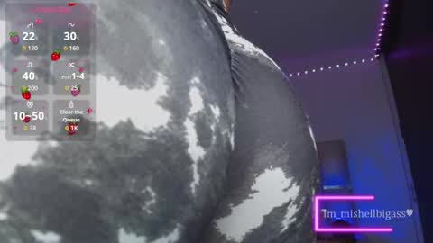 Mishell Martinez    INSTAGRAM im mishellbigass online show from 11/11/25, 06:35