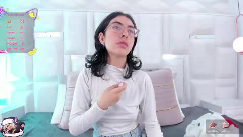 Moly  online show from 11/23/25, 01:33