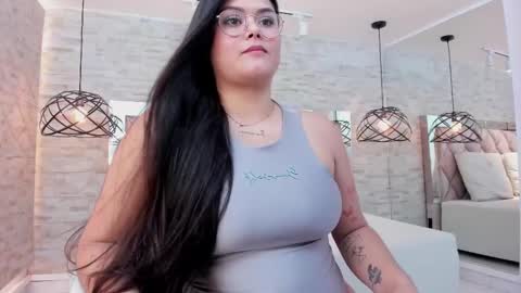 Snapshot of im_mou_ chatting on 02/21/25, 03:43 im mou online show from 02/21/25, 03:43